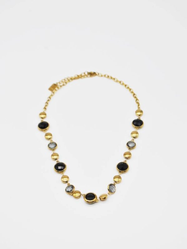 COLAR DOURADO COM PEDRAS PRETAS