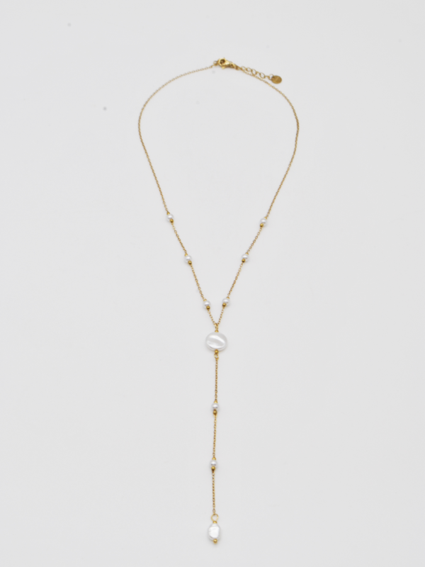 COLAR DOURADO COM CONTAS