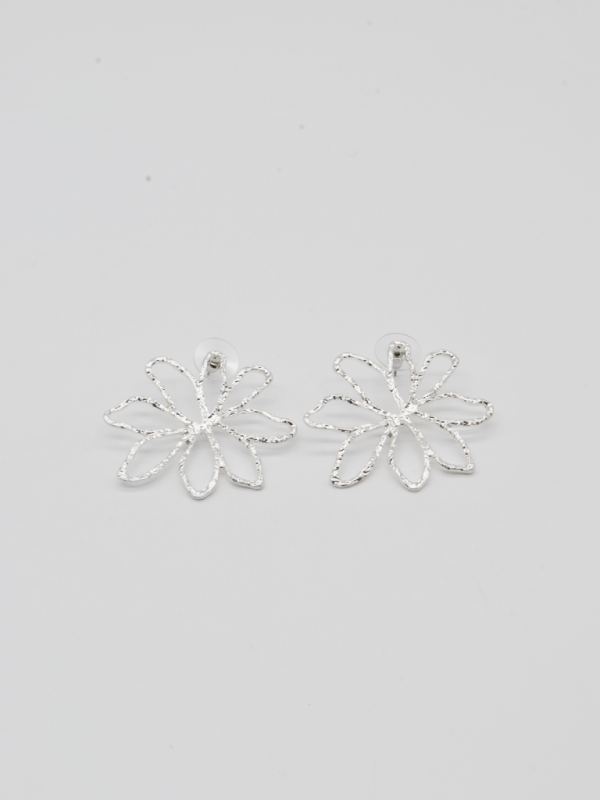 BRINCOS DE FLOR PRATEADO