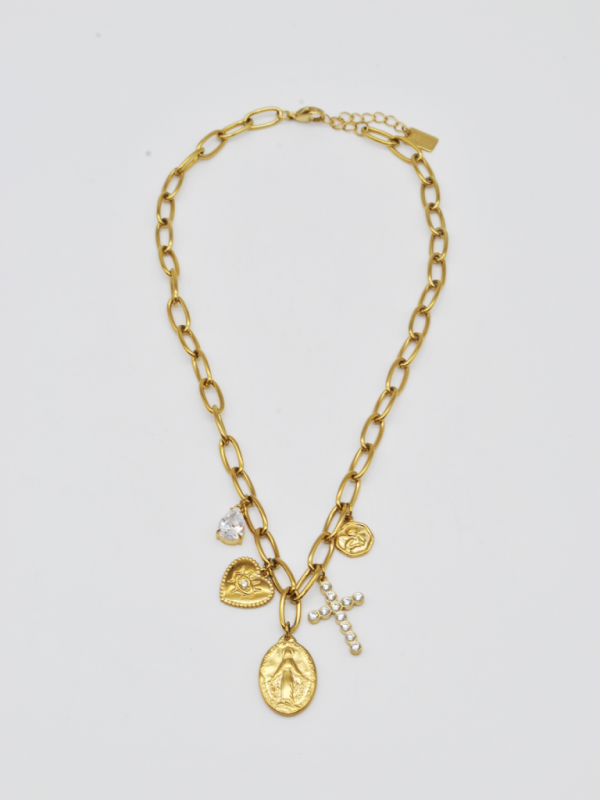 COLAR DE PENDENTES COM MEDALHA